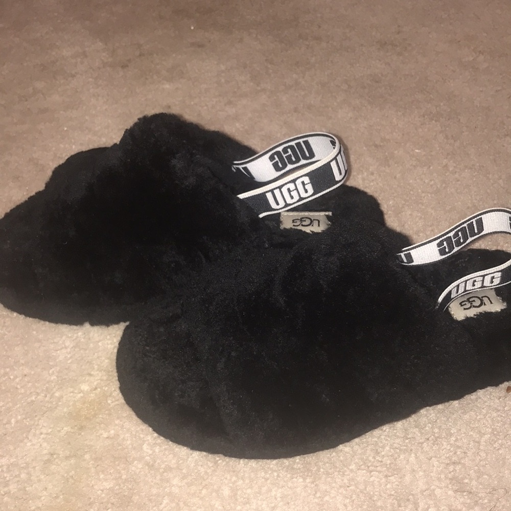 Ugg - Picture 2 of 4